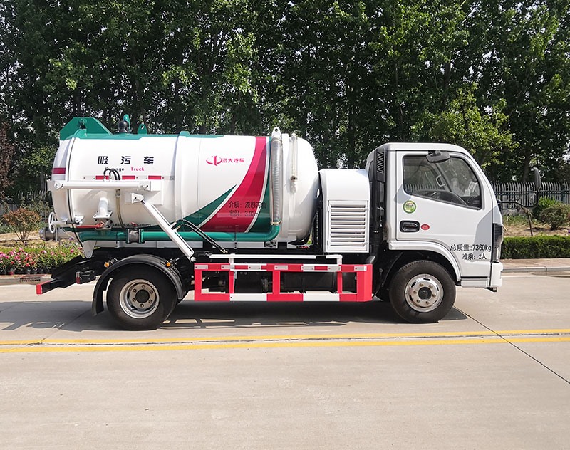 YYD5070GXWD6環衛吸污車