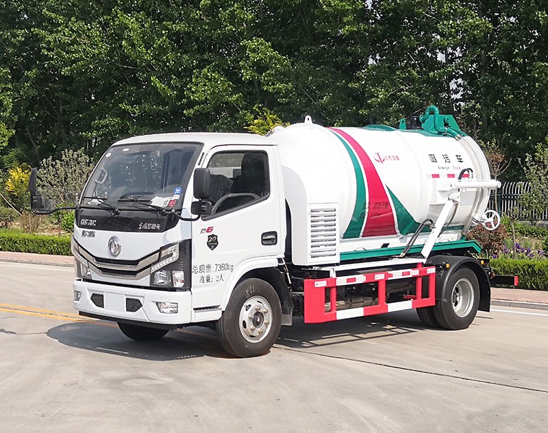YYD5070GXWD6吸污吸糞車
