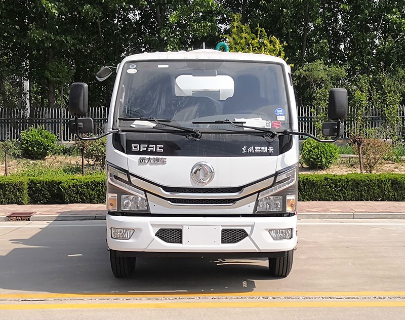 YYD5070GXWD6吸污車